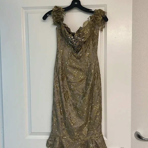 Mandalay | Dresses | Mandalay Dress Size 4 Gold Lace With Stones | Poshmark